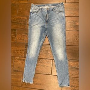 Old Navy Rockstar Super Skinny Extra High Rise Jeans  Size 16